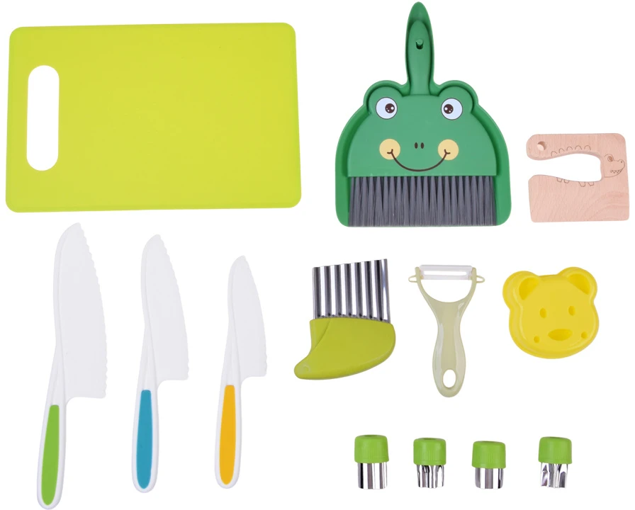 Jokomisiada 14-Piece Children’s Kitchen Set with Knives, Cutting Board and Cutters ZA6601