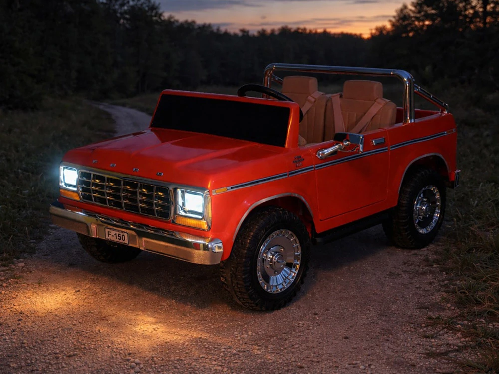 Jokomisiada Baterija varomas dvivietis klasikinis „Ford Bronco“ pikapas PA0338