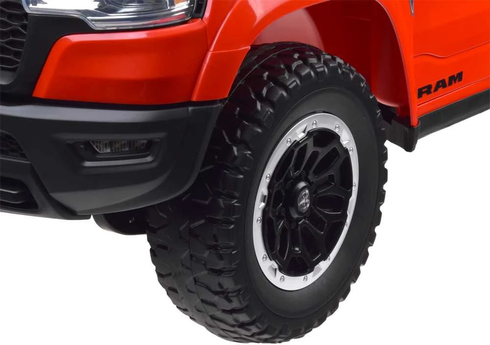 Jokomisiada Baterija-powered electric car RAM pickup for children 4x4 + remote control PA0322