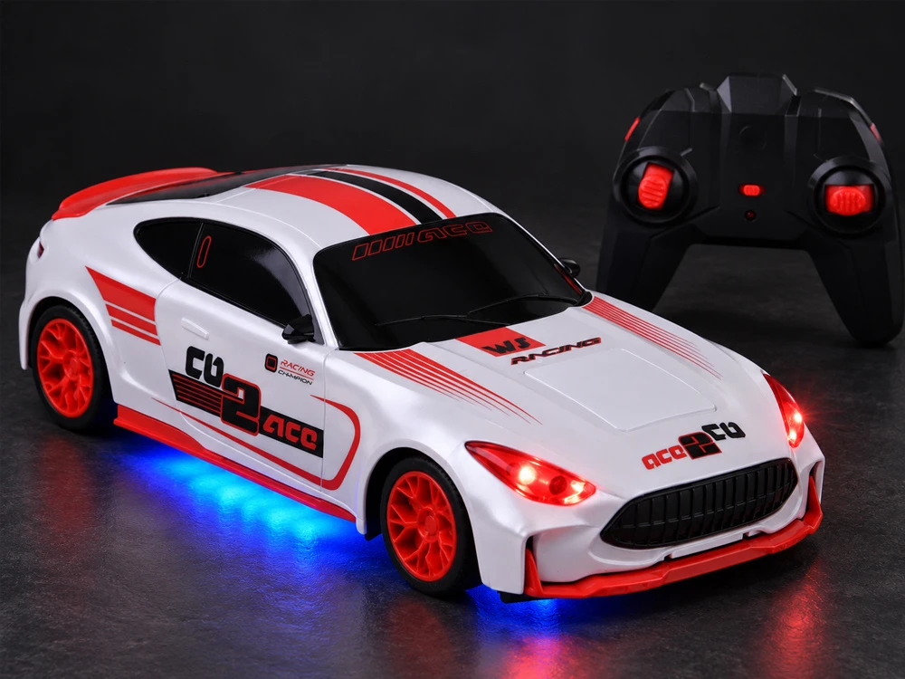 Jokomisiada Nuotoliniu būdu valdomas RC automobilis 1:16 transformuojamas su šviesomis 15 km/h RC0757