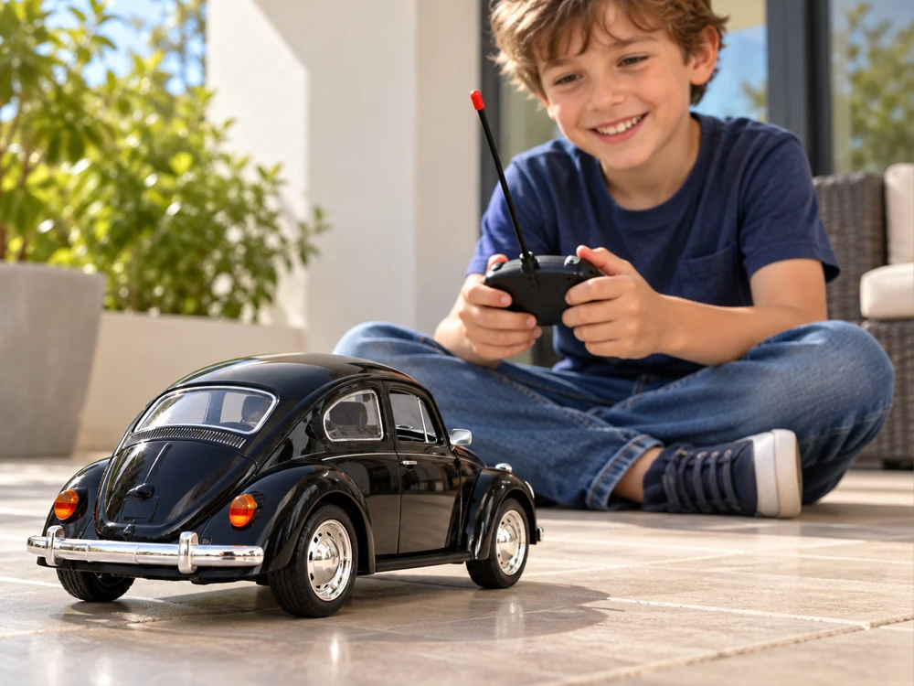 Jokomisiada RC Retro Beetle nuotoliniu būdu valdomas automobilis 1:16 juodas su 27 MHz nuotolinio valdymo pulteliu RC0759