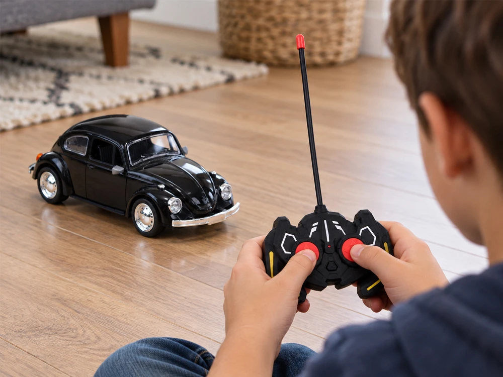 Jokomisiada RC Retro Beetle nuotoliniu būdu valdomas automobilis 1:16 juodas su 27 MHz nuotolinio valdymo pulteliu RC0759