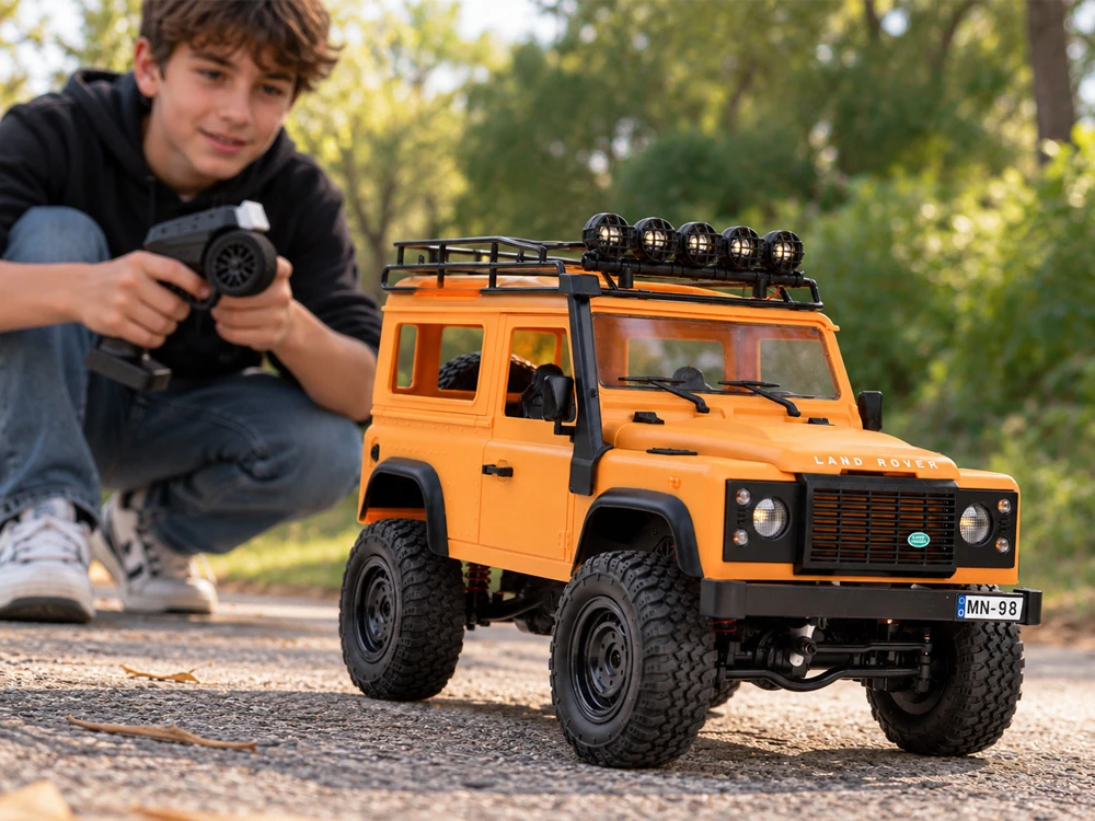 Jokomisiada Remote-controlled car 2in1 LAND ROVER Defender 90 4x4 Scale 1:12 RC0761