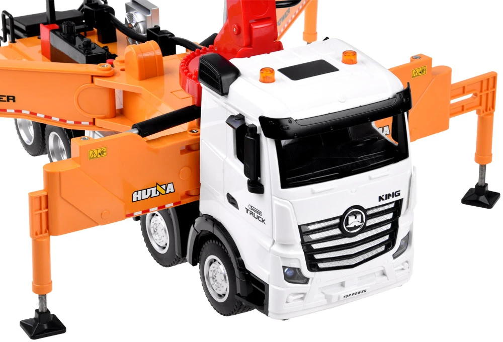 Jokomisiada Remote-Controlled Concrete Pump Truck RC 1:18 with Lights and Sound RC0787