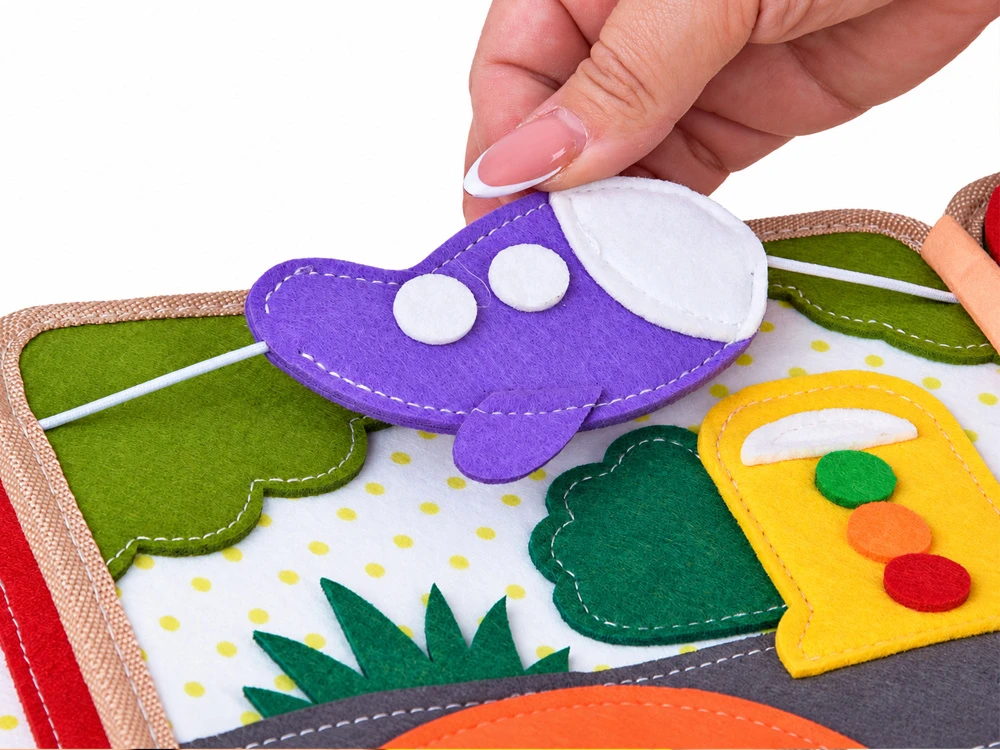 Jokomisiada Sensory manipulation book with Velcro and moving elements ZA6600