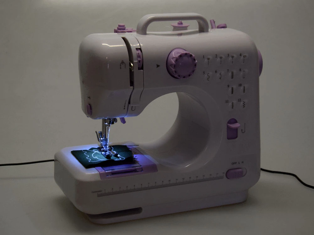 Jokomisiada Sewing Machine for Children 12 Stitches Foot Pedal Power Adapteris LED ZA6432