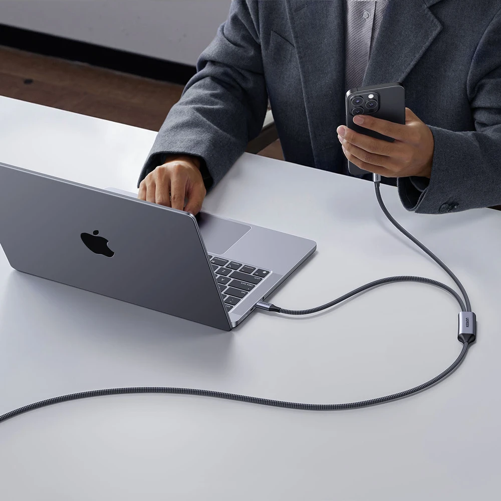 Kabelis Ugreen 2-in-1 USB-C - 2xUSB-C PD 140W 2m - juoda