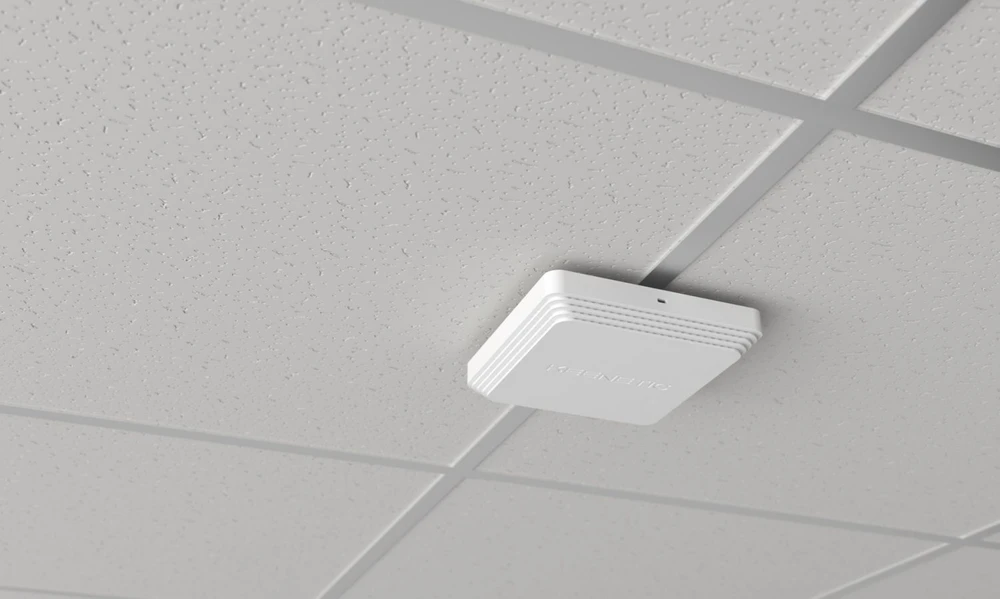 „Keenetic Voyager Pro“ 4 vnt. pakuotė (KN-3510) AX1800 Mesh Wi-Fi 6 maršrutizatorius/ilgintuvas/prieigos taškas su 2 prievadų gigabito išmaniuoju komutatoriumi ir maitinimu per Ethernet. 4 vnt. pakuotė.