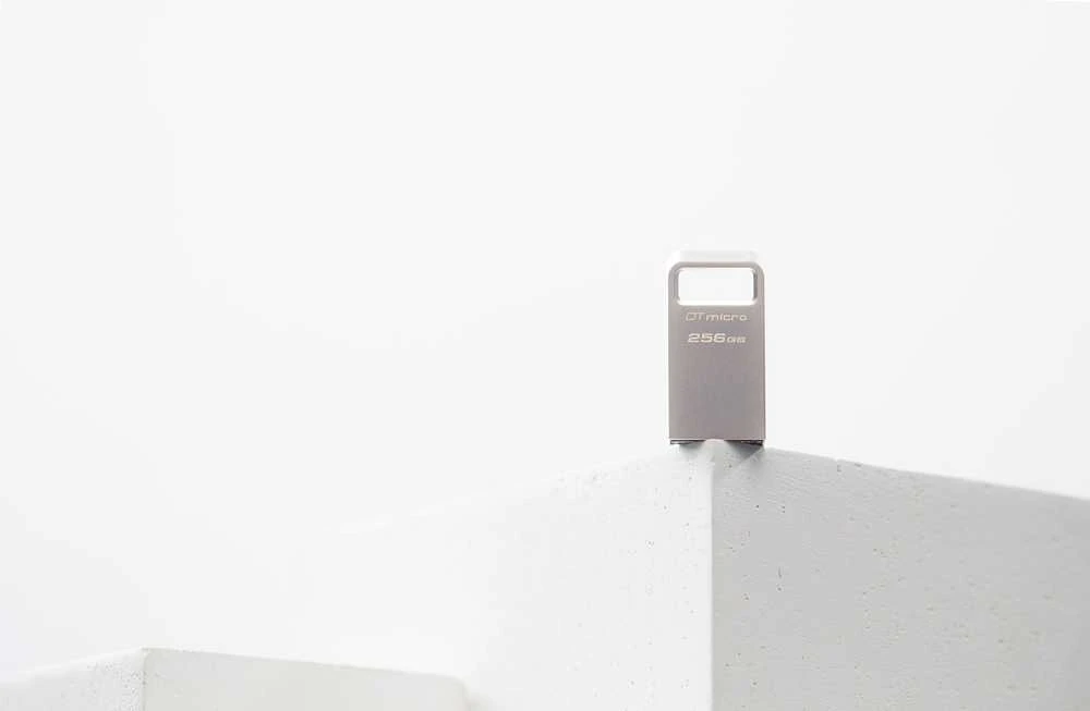 „Kingston“ | USB 3.2 atmintinė | „DataTraveler micro“ | 256 GB | USB A tipo | Sidabrinis
