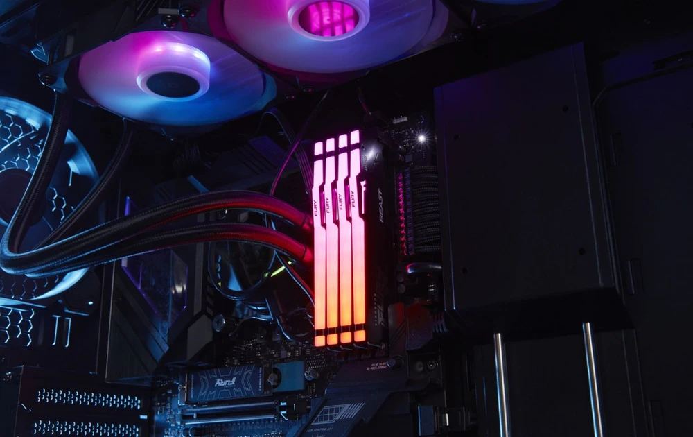 RAM „Kingston Technology FURY Beast“ 128 GB 5600 MT/s DDR5 CL36 DIMM atmintis (2 vnt. rinkinys) RGB
