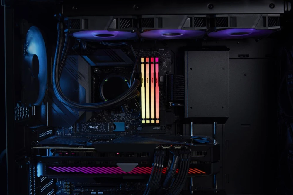 RAM „Kingston Technology FURY Beast“ 128 GB 5600 MT/s DDR5 CL36 DIMM atmintis (2 vnt. rinkinys) RGB