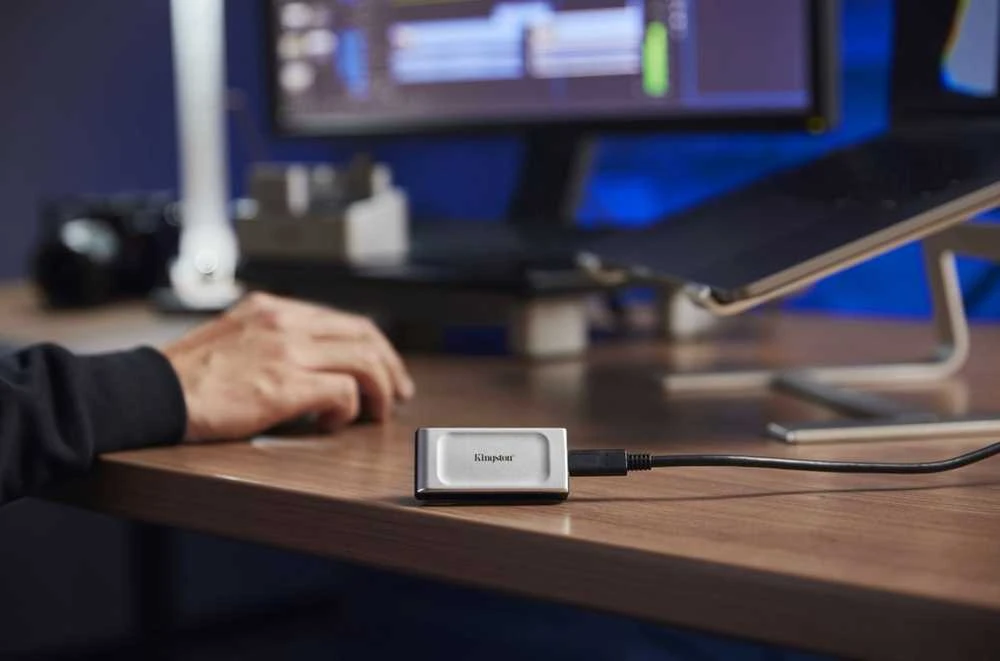 Kietasis diskas KINGSTON 4TB PORTABLE SSD XS2000