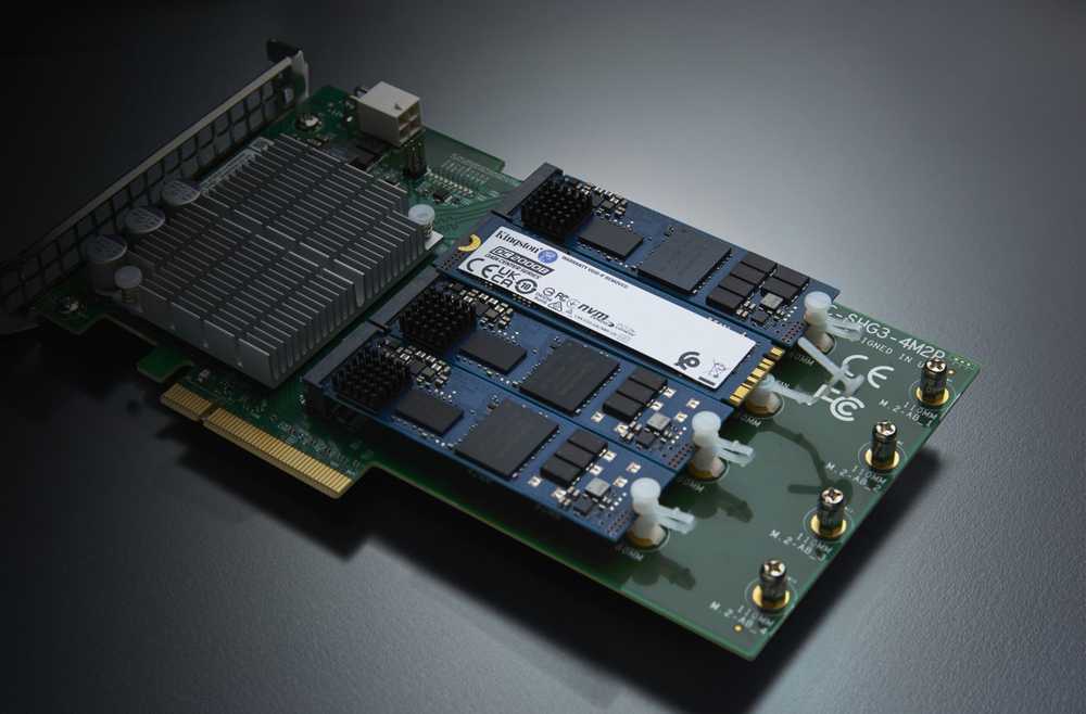 Kingston SSD | DC2000B | 240 GB | SSD form factor M.2 2280 | Solid-state drive sąsaja PCIe NVMe Gen 4.0 (x4) | Skaitymo greitis 4500 MB/s | Rašymo greitis 400 MB/s