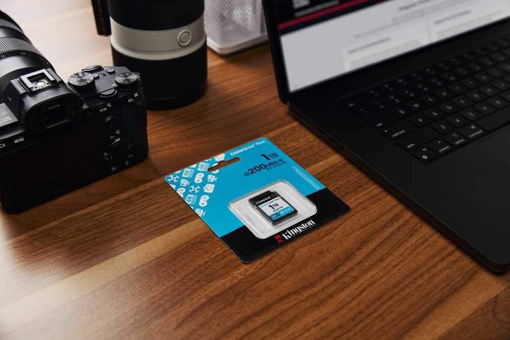 Atminties kortelė KINGSTON Canvas Go! Plus 64 GB Micro SDXC, su adapteriu