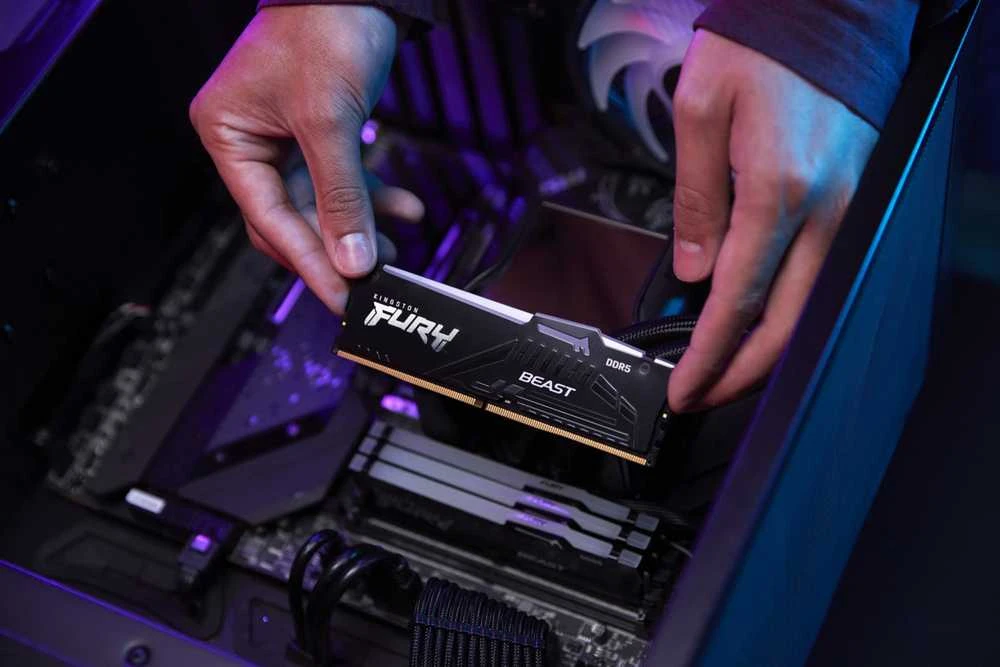 „Kingston Technology FURY Beast“ 128 GB 5600 MT/s DDR5 CL40 DIMM RGB atmintis