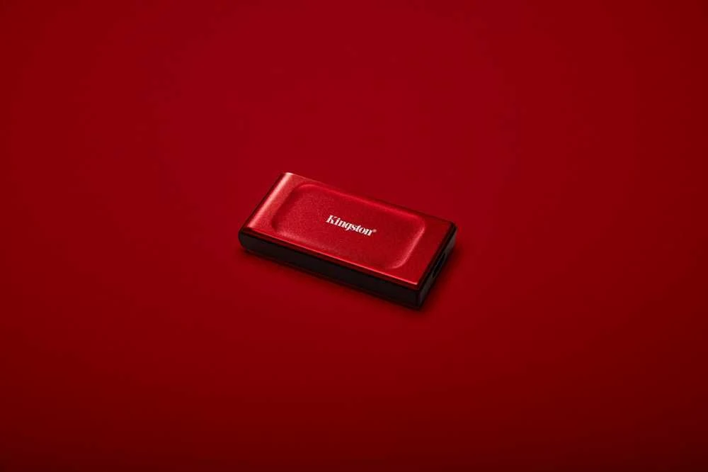 Išorinis kietasis diskas Kingston SXS1000R, 2 TB, USB 3.2 Gen 2, raudonas