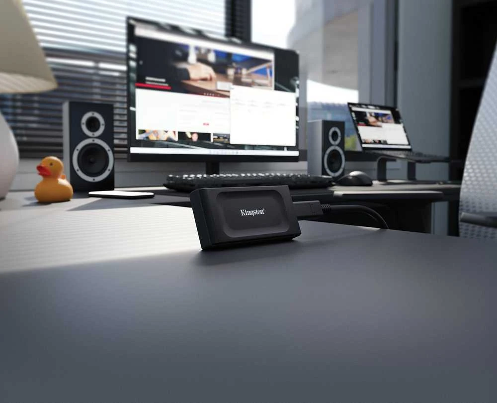 Išorinis kietasis diskas Kingston SXS1000R, 2 TB, USB 3.2 Gen 2, juodas