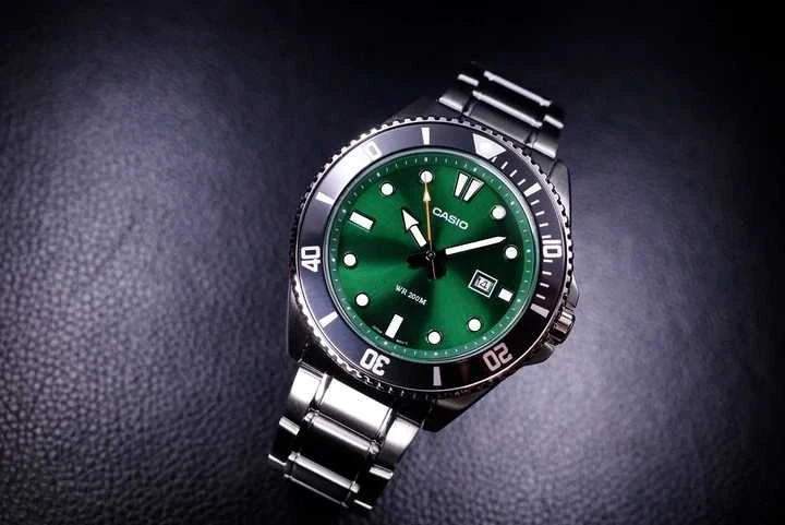 Casio kolekcijos MDV-107D-3A2VEF laikrodis