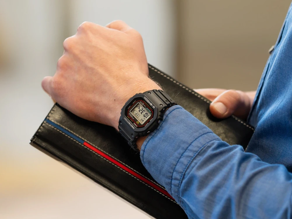 Laikrodis Casio G-Shock DW-5000R-1AER