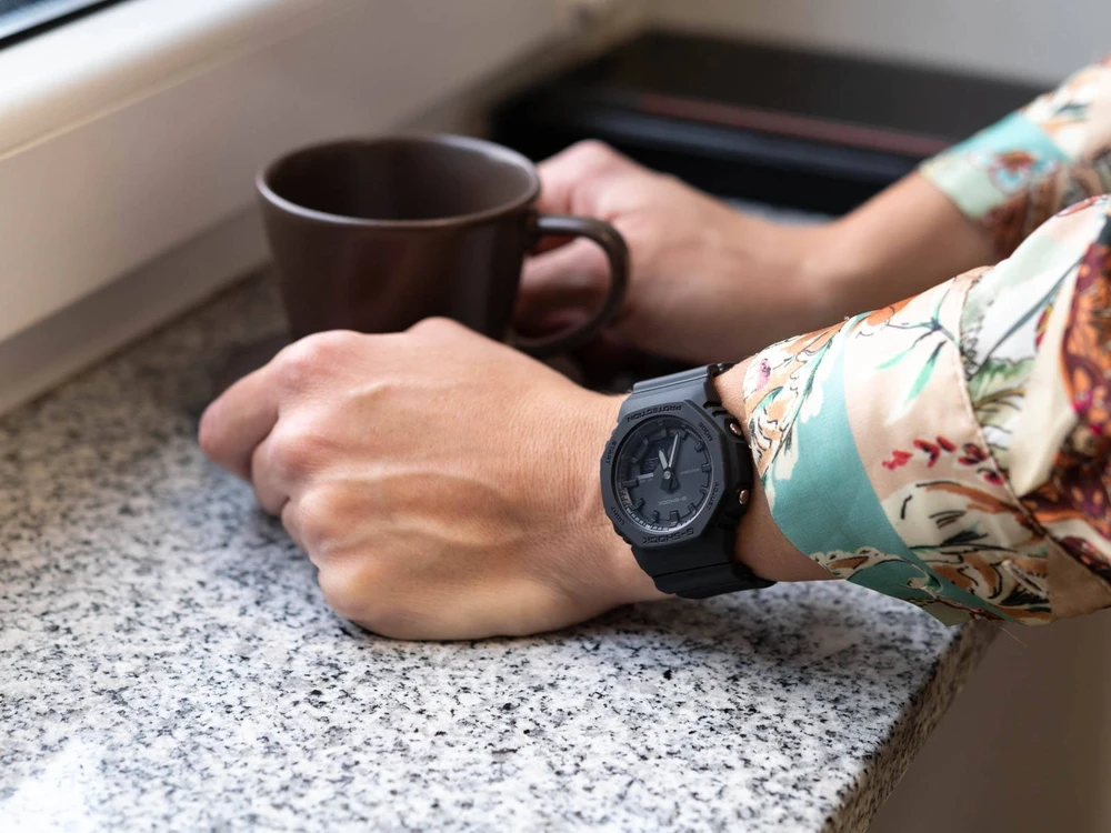 „Casio G-shock“ analoginis-skaitmeninis moteriškas laikrodis GMA-P2100BB-1AER