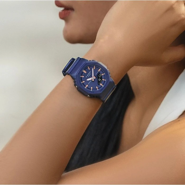 Laikrodis Casio G-Shock analoginis-skaitmeninis moteriškas GMA-P2100M-2AER