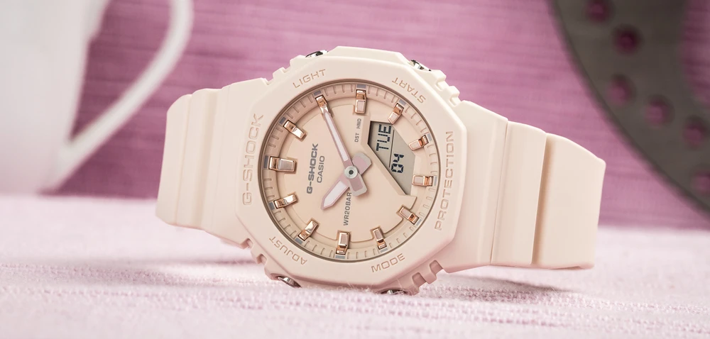 Casio G-shock analoginis-skaitmeninis moteriškas laikrodis GMA-P2100M-4AER