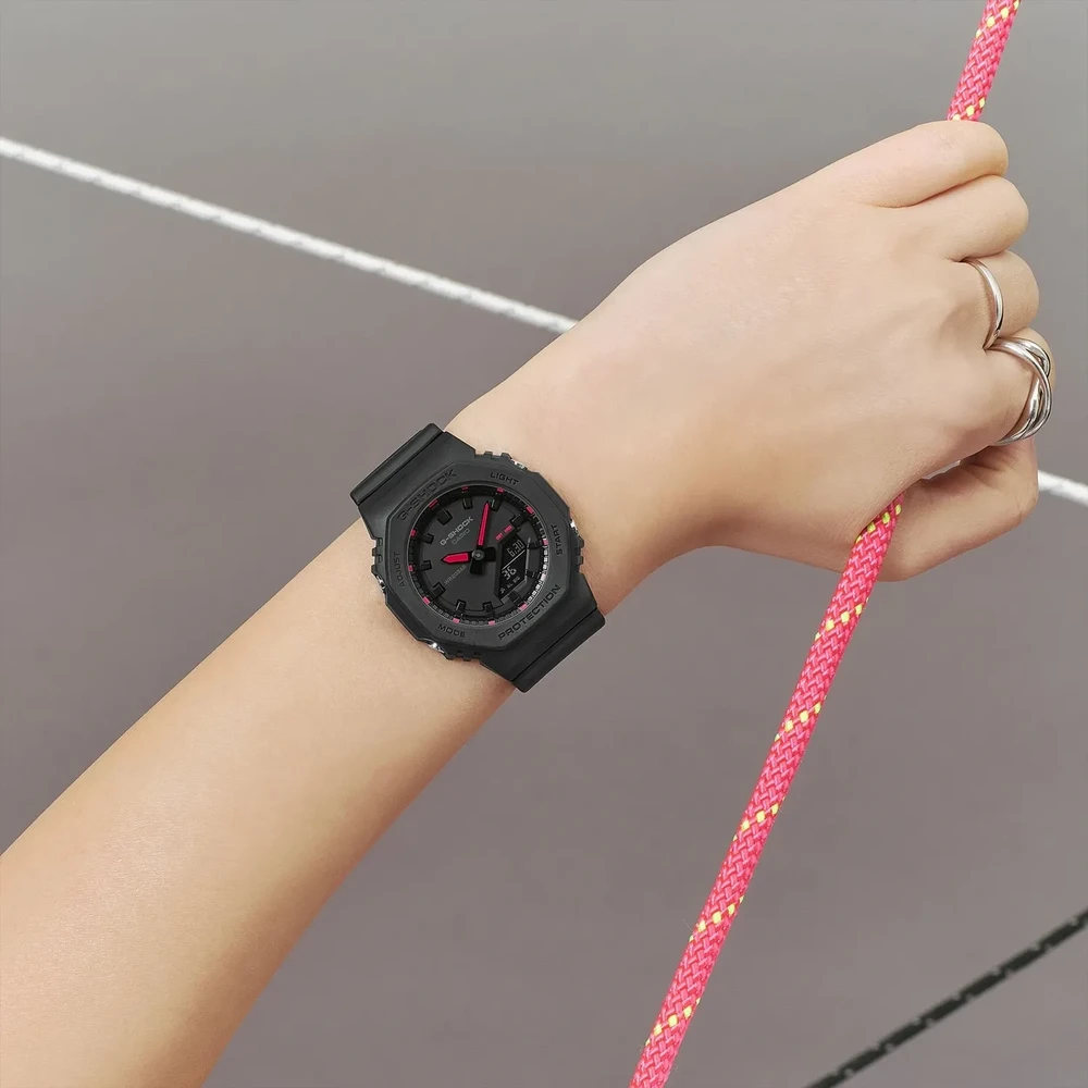 Laikrodis Casio G-shock analoginis-skaitmeninis moteriškas GMA-P2100SA-1A1ER