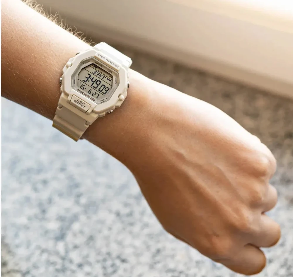 Laikrodis Casio LWS-2200H-8AVEF