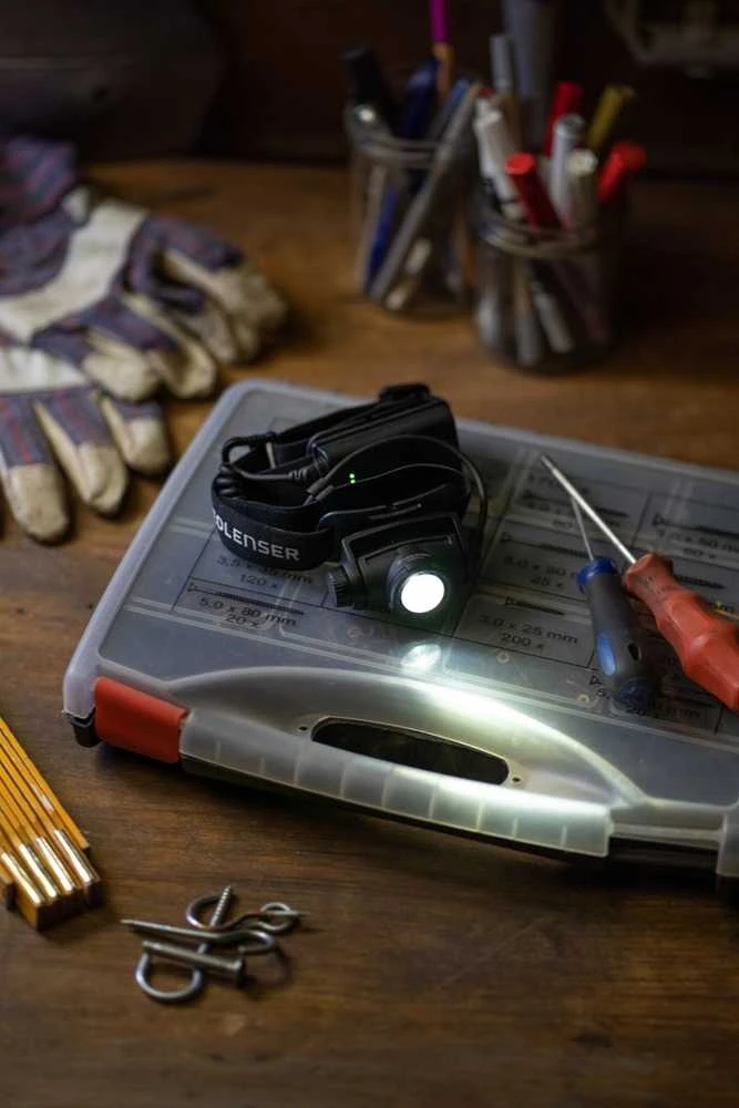 LED Lenser Žibintuvėlis - Ledlenser H7R Core 1000lm Įkraunamas Juodas