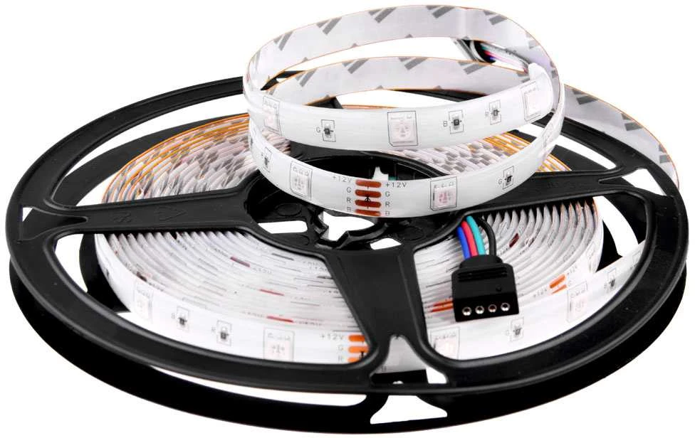 Jokomisiada LED juostelė 5m RGB + nuotolinio valdymo pultas vandeniui atspari