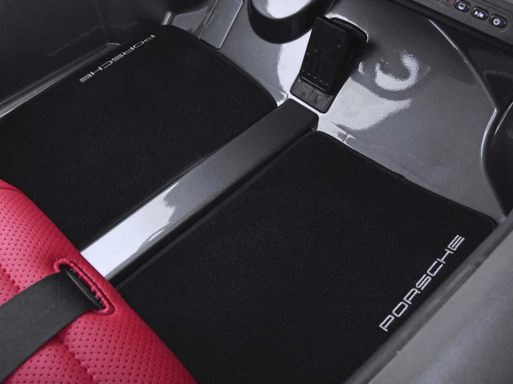 Jokomisiada Licensed Porsche 911 GT3 TWO-SEATER battery-powered car PA0335