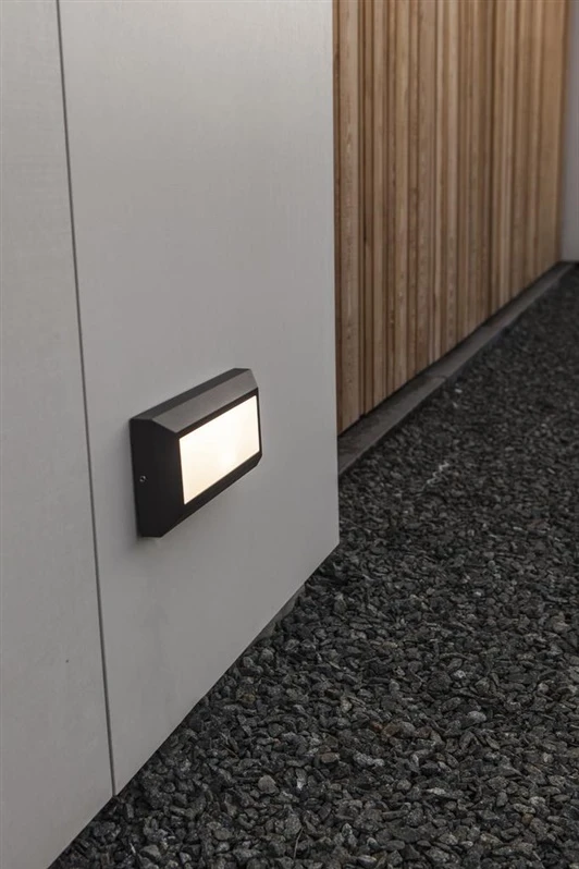 Sieninis šviestuvas Helena Lutec 5191601118 lauko sieninis LED šviestuvas 10,5 W antracito spalvos