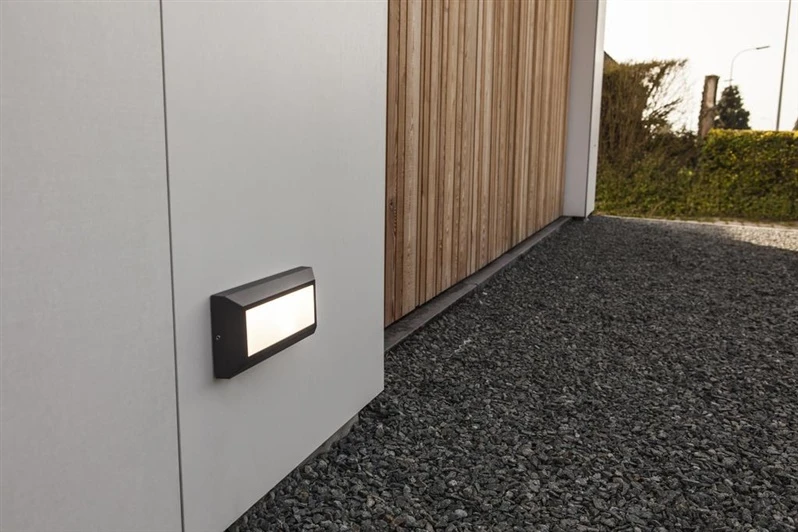 Sieninis šviestuvas Helena Lutec 5191601118 lauko sieninis LED šviestuvas 10,5 W antracito spalvos