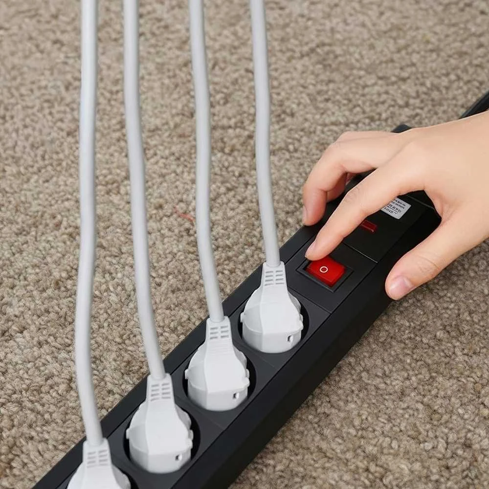 MACLEAN MCE11 Maclean MCE11 Power Strip 8 lizdas su jungikliu
