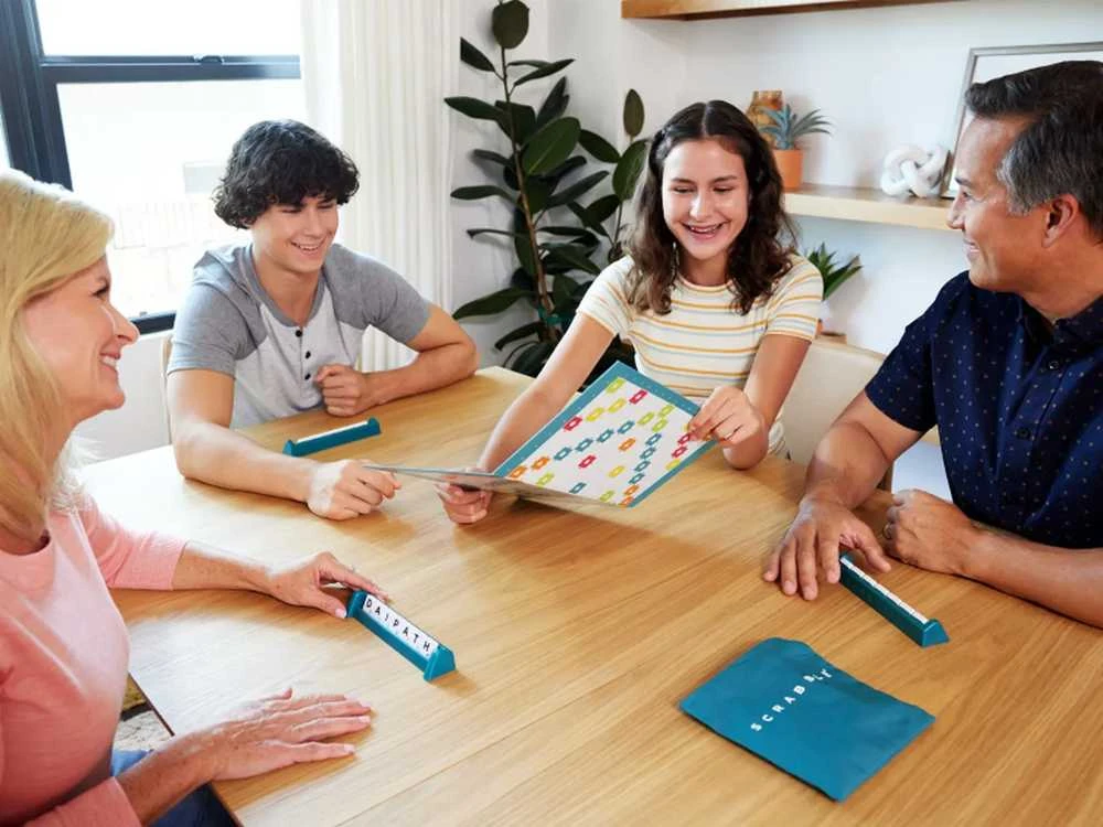 Mattel Žodžių Žaidimas Scrabble (Lietuviška Leidimas) - Atgimimo Versija