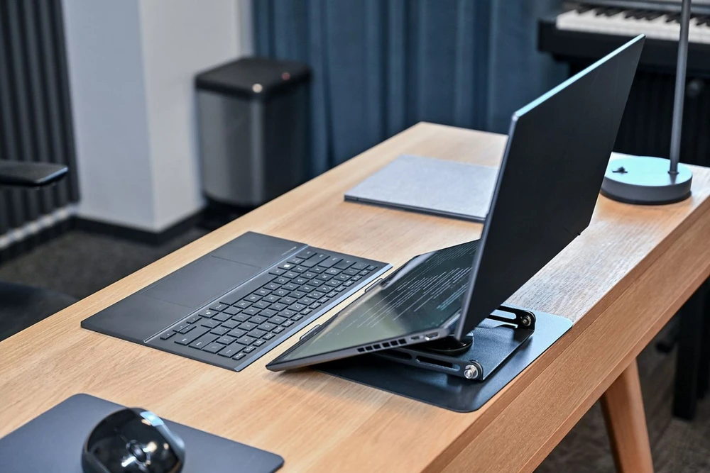 Nezatříděno Media-Tech Nešiojamas kompiuteris Stand Roto 10-17" MT2662