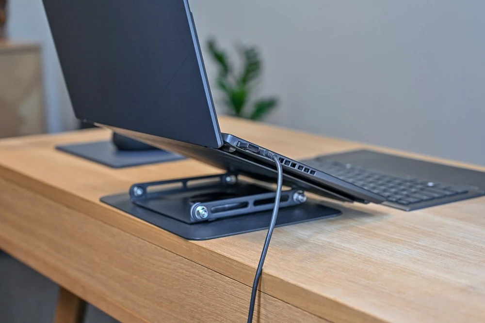 Nezatříděno Media-Tech Nešiojamas kompiuteris Stand Roto 10-17" MT2662