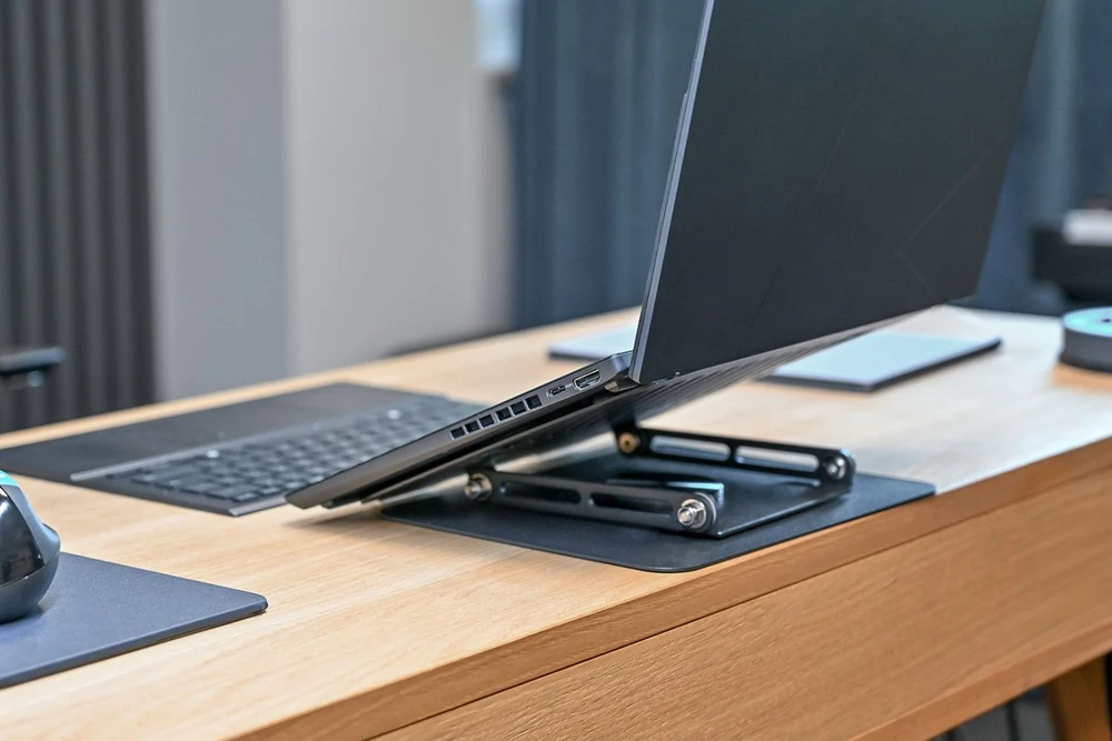 Nezatříděno Media-Tech Nešiojamas kompiuteris Stand Roto 10-17" MT2662
