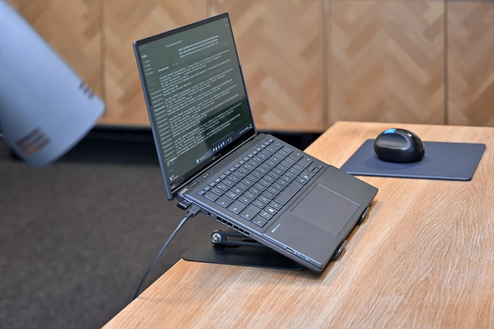 Nezatříděno Media-Tech Nešiojamas kompiuteris Stand Roto 10-17" MT2662