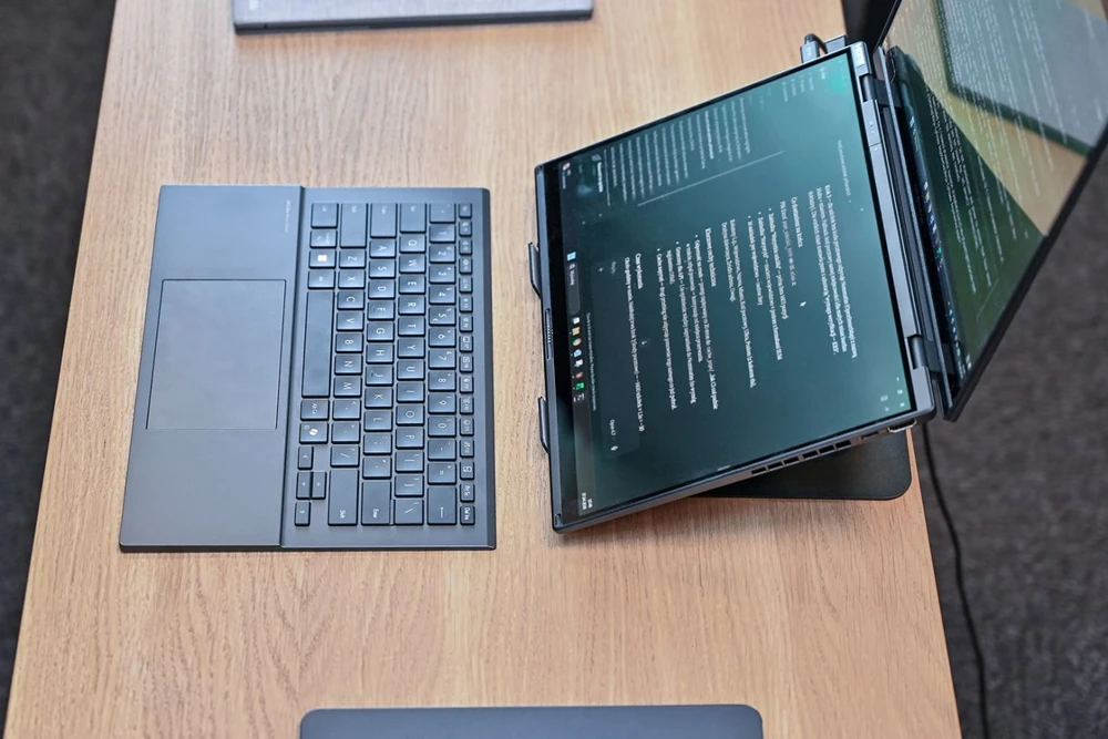 Nezatříděno Media-Tech Nešiojamas kompiuteris Stand Roto 10-17" MT2662