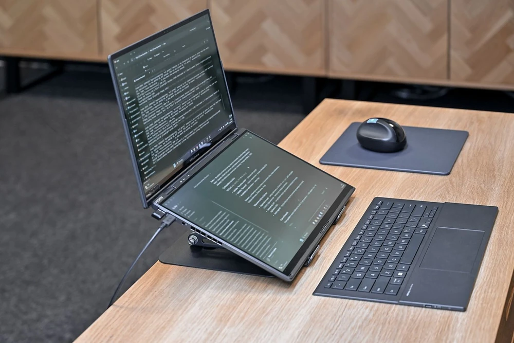 Nezatříděno Media-Tech Nešiojamas kompiuteris Stand Roto 10-17" MT2662