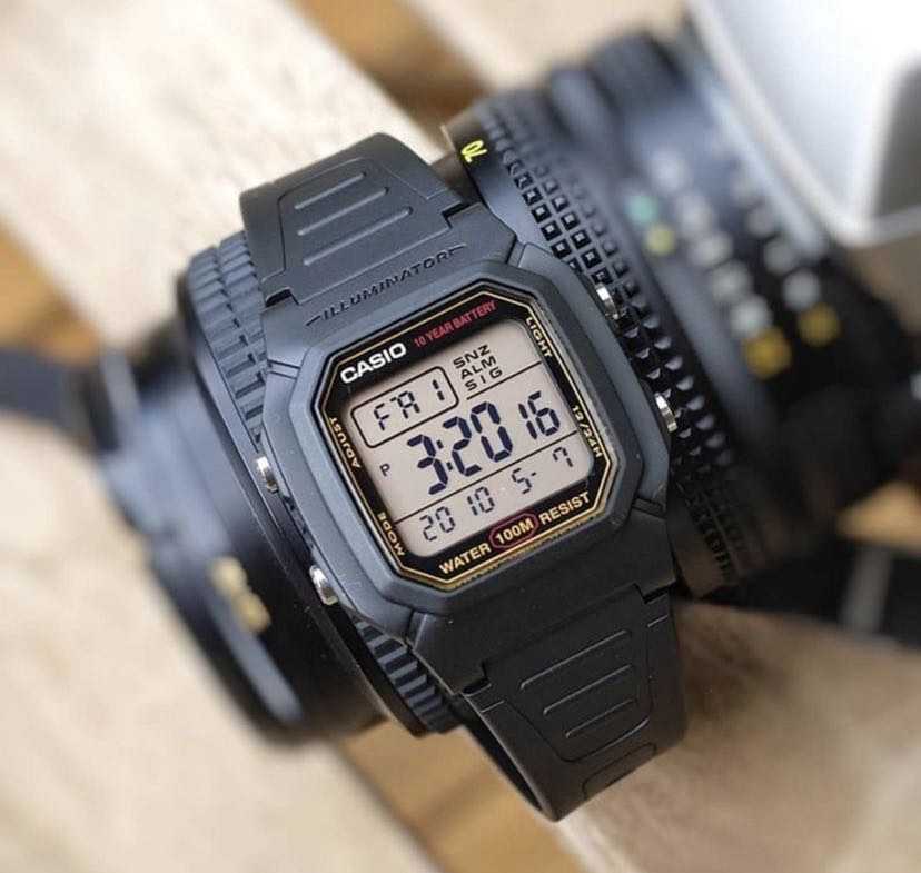 Casio W-800HG-9AVDF vyriškas laikrodis