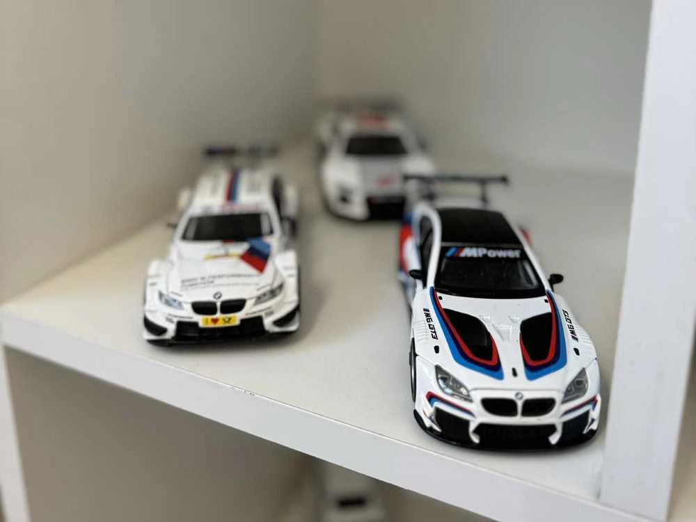 Jokomisiada Metalo automobilių sporto modelis „BMW M6 GT3“ skalė 1:32 Šviesos garsas ZA4613