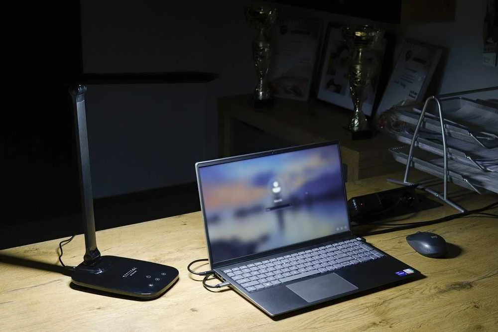 Montis Stalinė lempa wielofunkcyjna LED MT042-BK Juoda/Juodas table lamp 5.7 W F