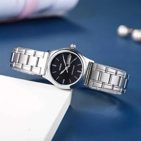 Moteriškas laikrodis CASIO LTP-V006D-1B2 (zd587i) + DĖŽĖ
