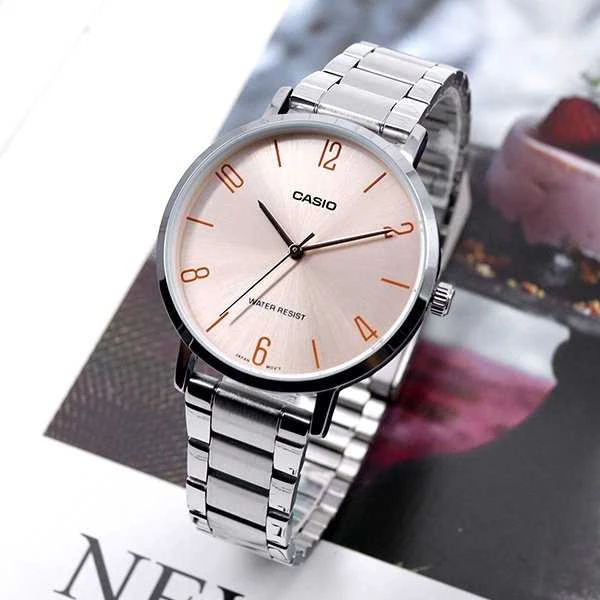 Moteriškas laikrodis CASIO LTP-VT01D-4B2 + BOX (zd613l)