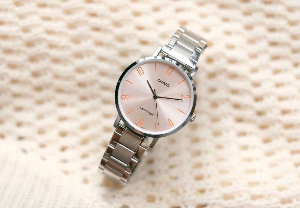 Moteriškas laikrodis CASIO LTP-VT01D-4B2 + BOX (zd613l)