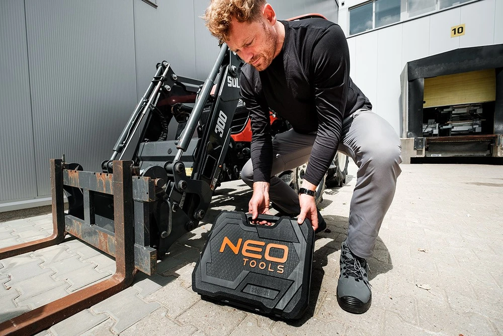 Neo Tools 220 dalių raktų rinkinys 1/2", 3/8", 1/4"