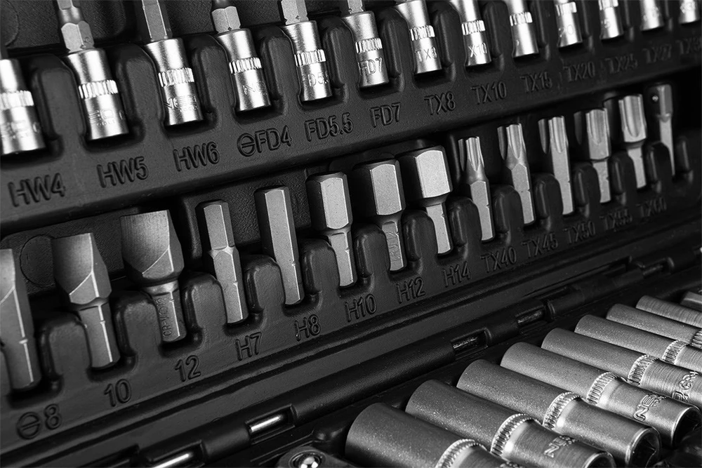 Neo Tools 110 dalių raktų rinkinys 1/2", 1/4", satininis