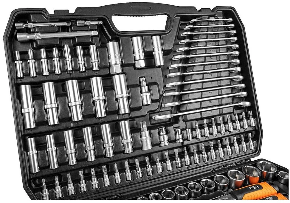Neo Tools 300 dalių įrankių rinkinys su satino apdaila